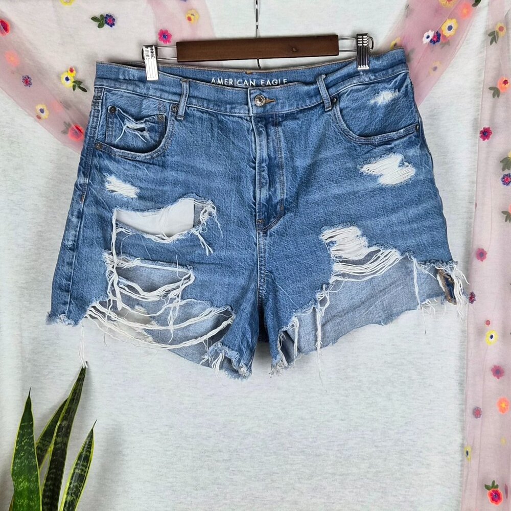 American Eagle Distressed High Rise Denim Shorts Size 16 Cutoff Frayed
